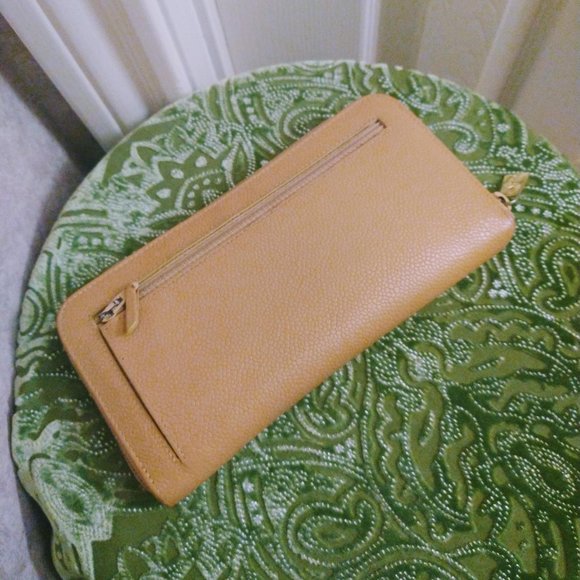 Chanel Caviar Leather Zip Wallet - Picture 4 of 16